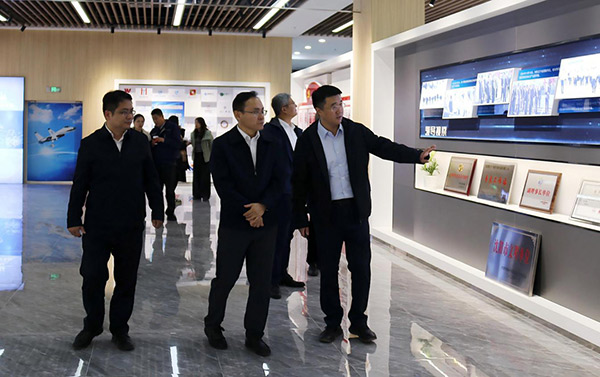 中國鋼研黨委副書記、總經(jīng)理高宏斌一行 到航產(chǎn)集團(tuán)調(diào)研